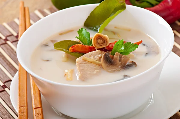 Thai soup with chicken and mushrooms — Stock Photo, Image