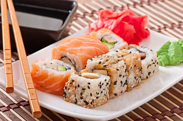 Sushi e sashimi — Foto Stock