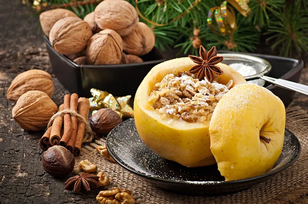 Manzana al horno con copos de avena — Foto de Stock