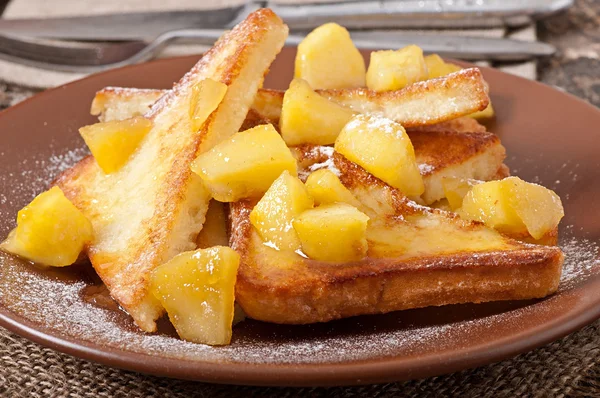 French toast with caramelized apples — Stock Photo, Image