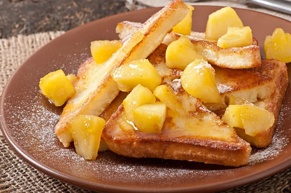 French toast with caramelized apples — Stock Photo, Image