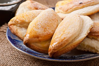 Süzme peynir ile tanımlama