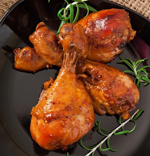 Baked chicken drumsticks — Stock Photo, Image