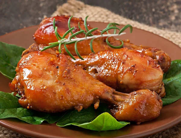 Baked chicken drumsticks — Stock Photo, Image