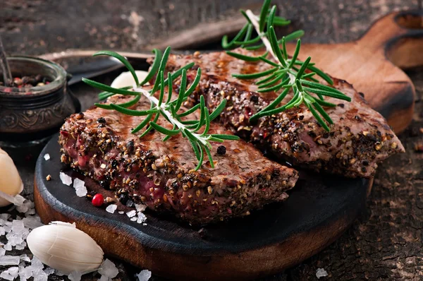 Steak with spices — Stock Photo, Image