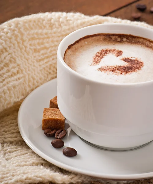 Beker van latte met hart — Stockfoto