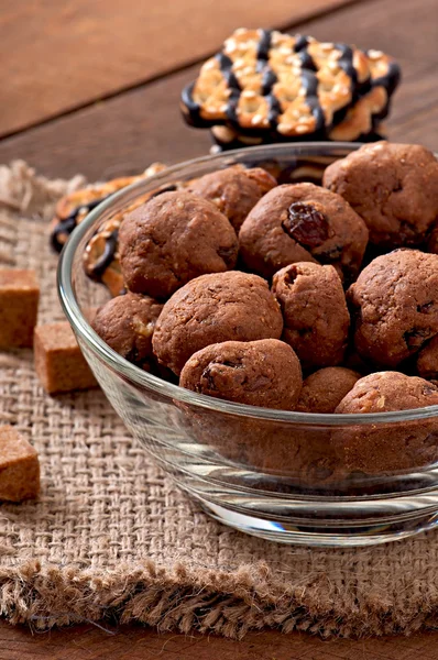 Biscotti alla fiorentina con uvetta e noci — Foto Stock