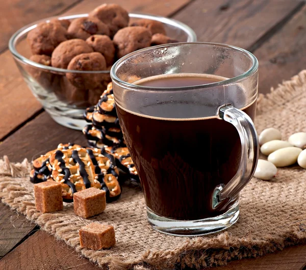 Biscuits aux raisins secs, noix et café — Photo