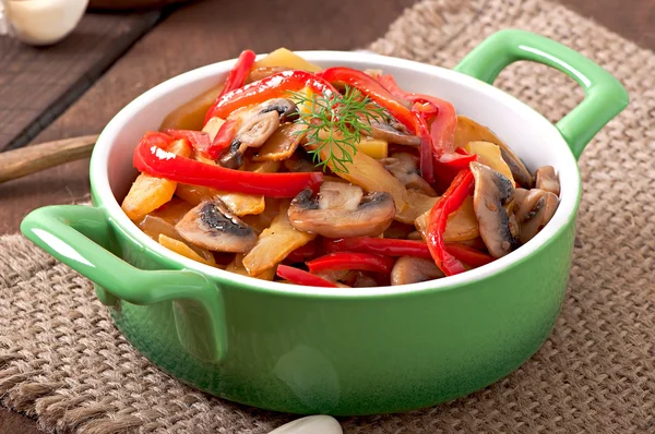 Kabak ve tatlı biber sote mantar