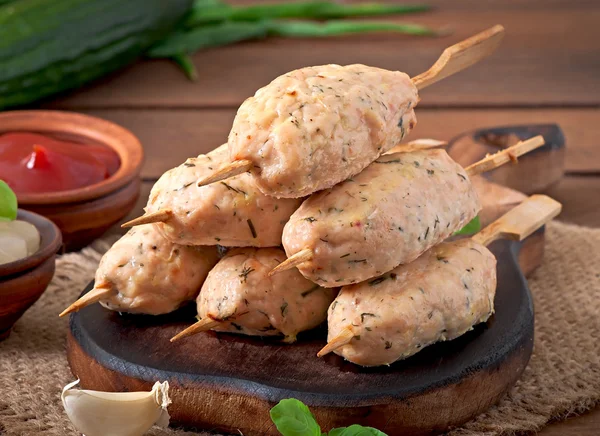 Kebab de poulet haché à l'aneth et au persil — Photo