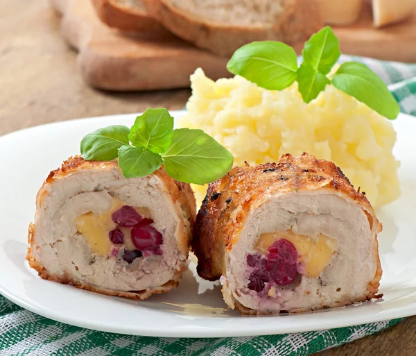 Hühnerbrötchen mit Kartoffelpüree — Stockfoto