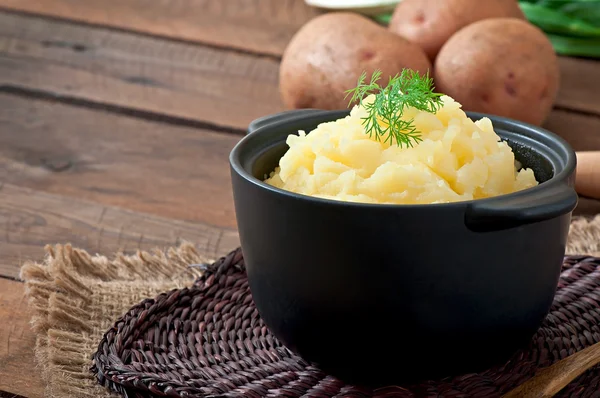 Świeże i aromatyczne tłuczone ziemniaki — Zdjęcie stockowe