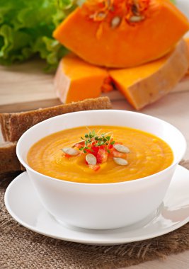 Lezzetli krem kabak çorbası