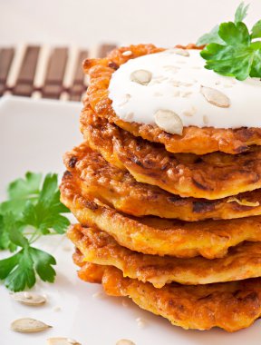 ekşi krema ile kabak krep