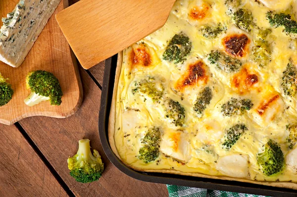 Quiche mit Brokkoli und Feta — Stockfoto