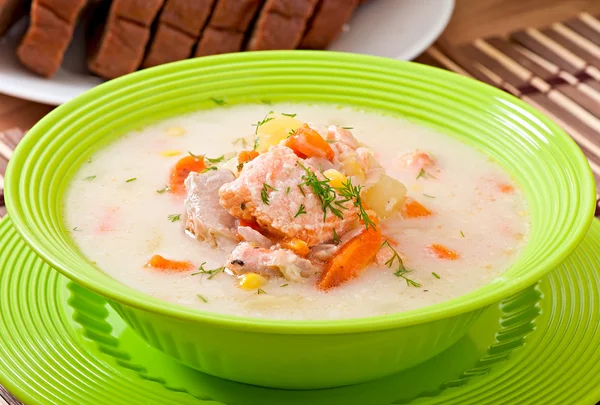 Финский кремовый суп с лососем — стоковое фото