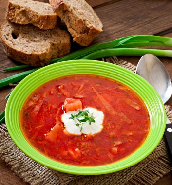 Geleneksel Ukrayna sebze çorbası