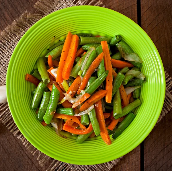 Beans with carrots, onion and garlic — Stock Photo, Image