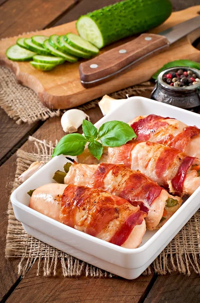 Delicious chicken rolls stuffed with green beans — Stock Image Delicious chicken rolls stuffed with green beans Royalty Free Stock Images
