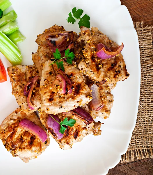 Sliced pork grilled with vegetables — Stock Photo, Image