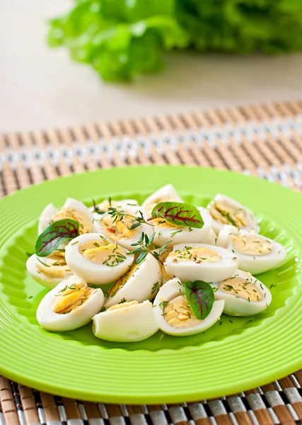 Kokta ägg på tallrik — Stockfoto