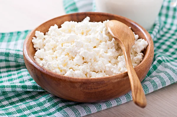 Queso de cabaña con leche — Foto de Stock