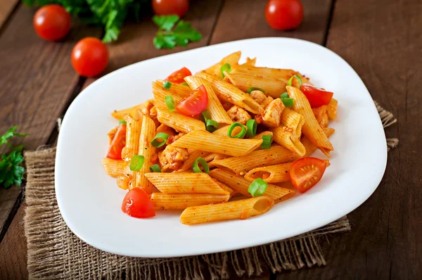 Penne pasta en salsa de tomate — Foto de Stock