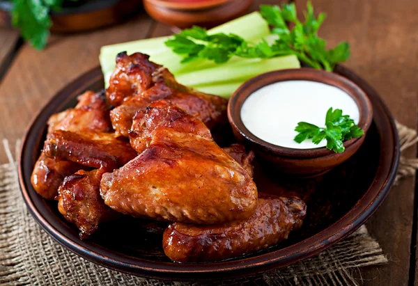 Baked chicken wings with teriyaki sauce — Stock Photo, Image