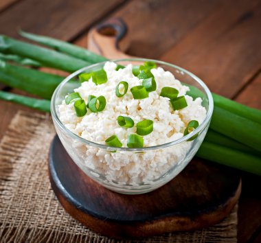 Frenk soğanı yararlı süzme peynir