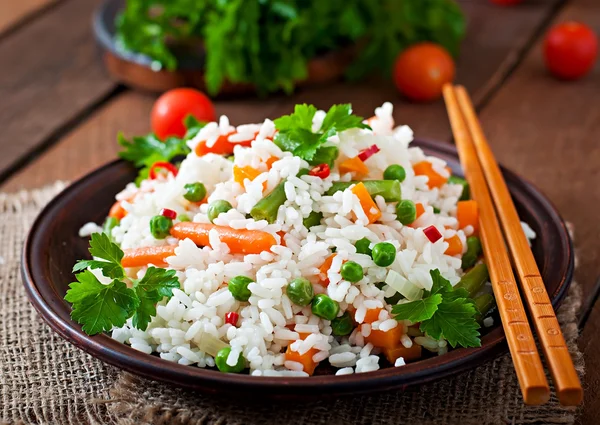 Apetitivo arroz saludable con verduras — Foto de Stock