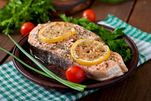 Grilled salmon stake — Stock Photo, Image