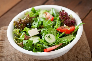 Taze sağlıklı salata