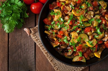 Tavada sebze Ratatouille