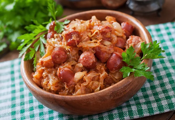 Polish bigos with smoked sausage and bacon — Stock Image Polish bigos with smoked sausage and bacon Stock Image