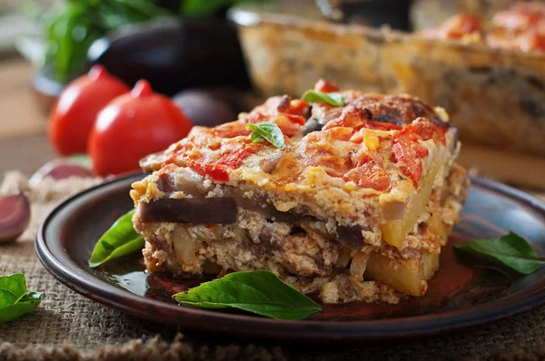 Moussaka - um prato grego tradicional — Fotografia de Stock