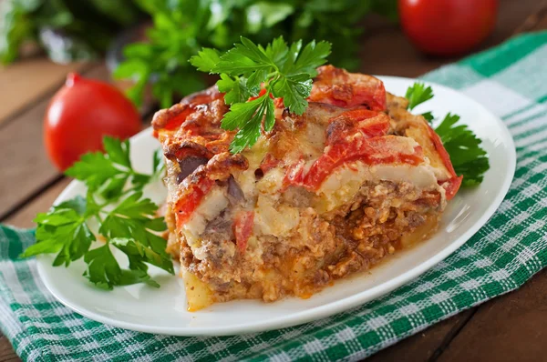 Moussaka - un plato griego tradicional —  Fotos de Stock