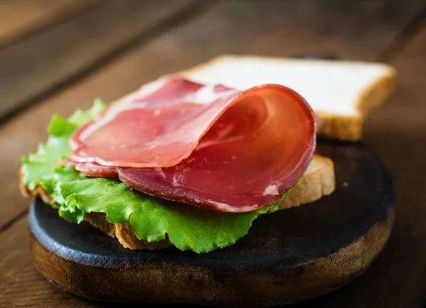 Sandwich with Parma ham — Stock Photo, Image