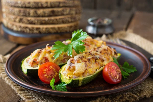 Stuffed zucchini with chicken — Stock Photo, Image