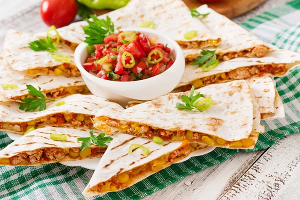 Envoltório de Quesadilla mexicano — Fotografia de Stock