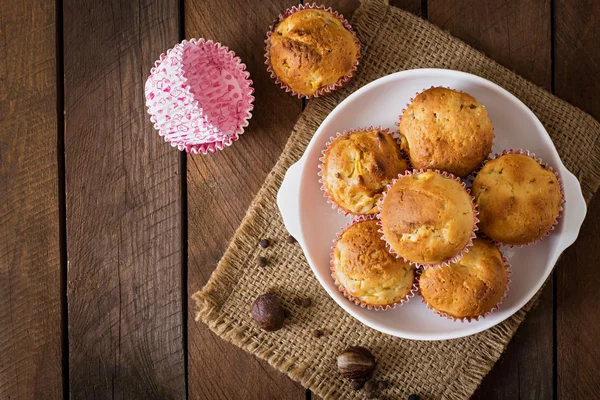 Fruit muffins with nutmeg and allspice — Stock Photo, Image