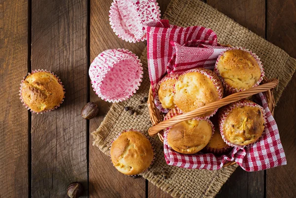 Muffins de frutas com noz-moscada e pimenta — Fotografia de Stock