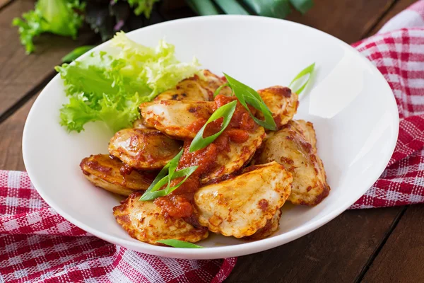 Deliciosos ravioles con verduras —  Fotos de Stock