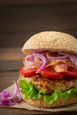 büyük lezzetli sandviç