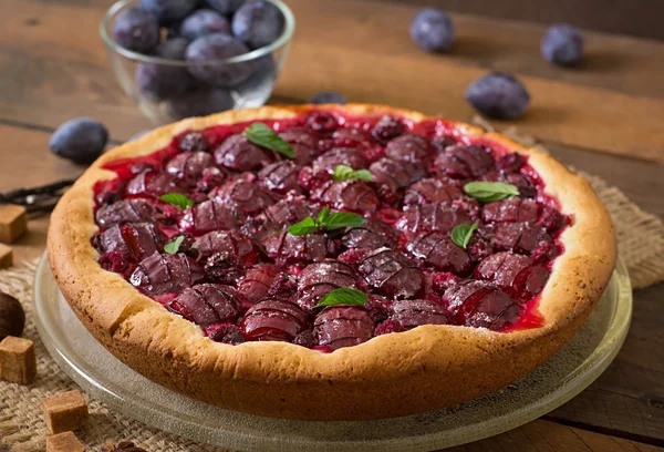 Délicieux gâteau aux fruits — Photo