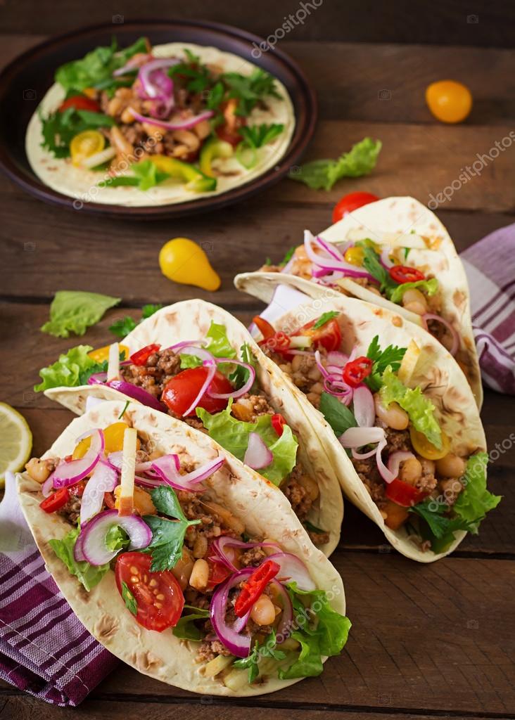 Fotos De Tacos Mexicanos De Stock Tacos Mexicanos Imagenes Libres De Derechos Depositphotos