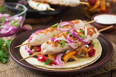 Izgara Sebzeli tavuk kebabı