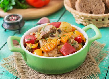 sebze ile haşlanmış et