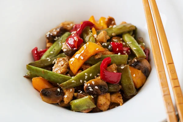 Stir fry with chicken — Stock Photo, Image