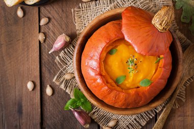 kremalı balkabağı çorbası