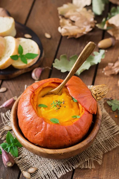 Soupe à la crème de citrouille — Photo